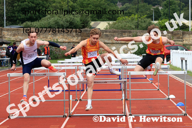 Hurdles, 2026 Northern Schools Inter Counties, Wentworth, Hexham. Photo: David T. Hewitson/Sports for All Pics